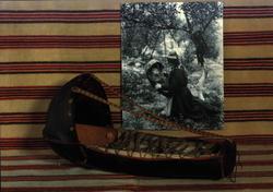 Postkort. Norsk Folkemuseum. Samisk kumse fra Saltdal.