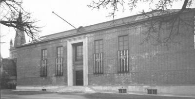 Hovedbygning Bispegata, fasade, 1930. Foto/Photo