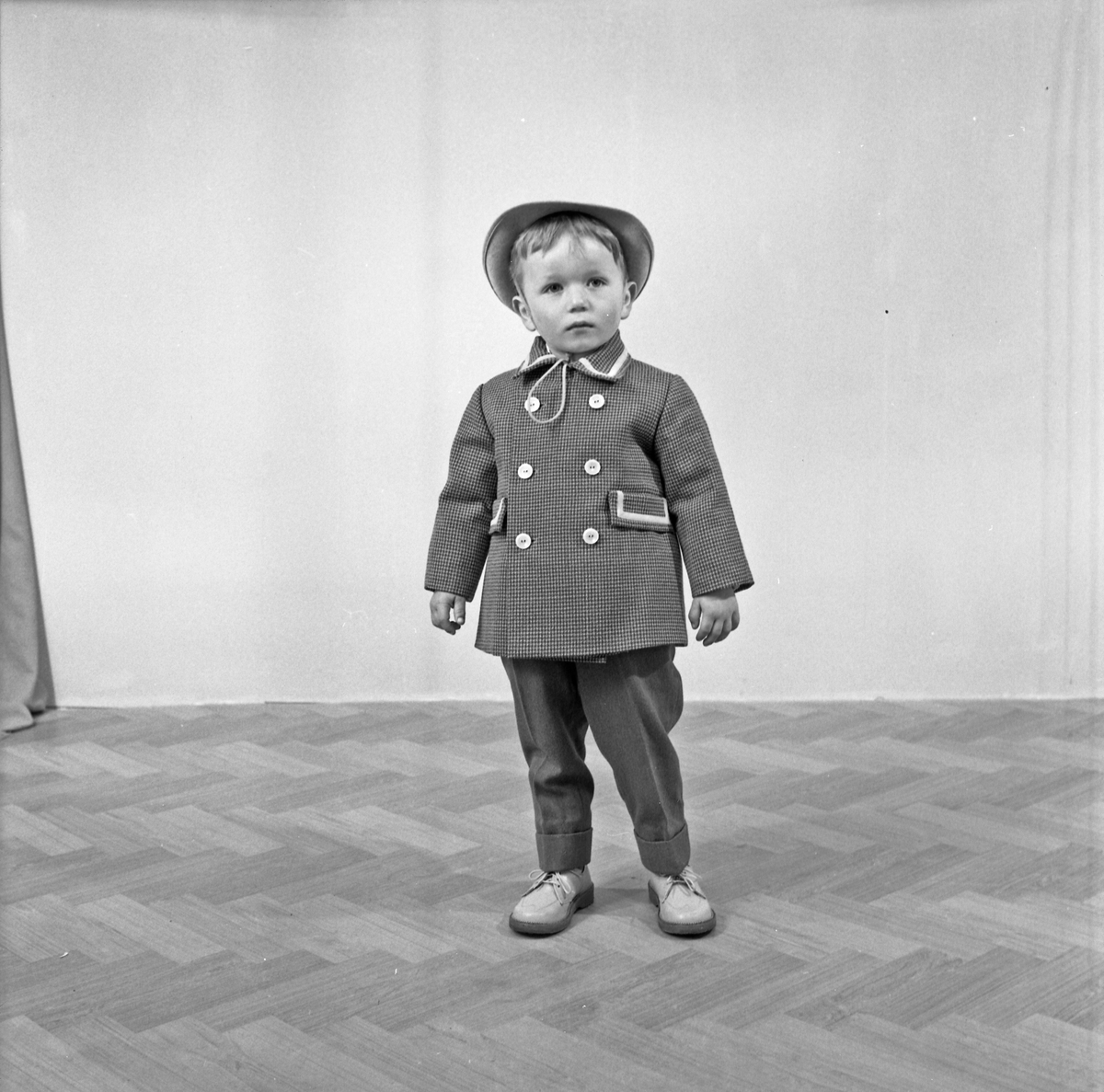 Portrett ung gutt - bestiller Sevald Eikeland