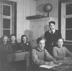 I klasserommet på Refsnes skole i Tranøy i 1952.