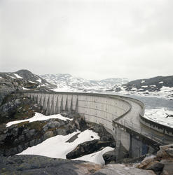 En demning på fjellet