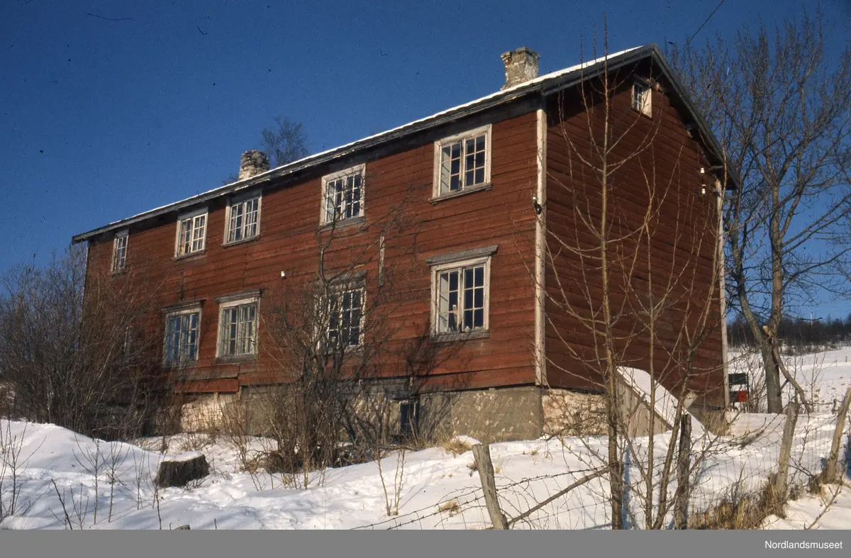 Leivsethuset er Fauske Bygdetuns største Nordlandshus. Dette er et våningshus fra Leivset i to etasjer, med støpt kjeller og en kvist på toppen. Det er to innganger. I dag brukes huset til arrangementer, og  leies ut til møter og selskaper.