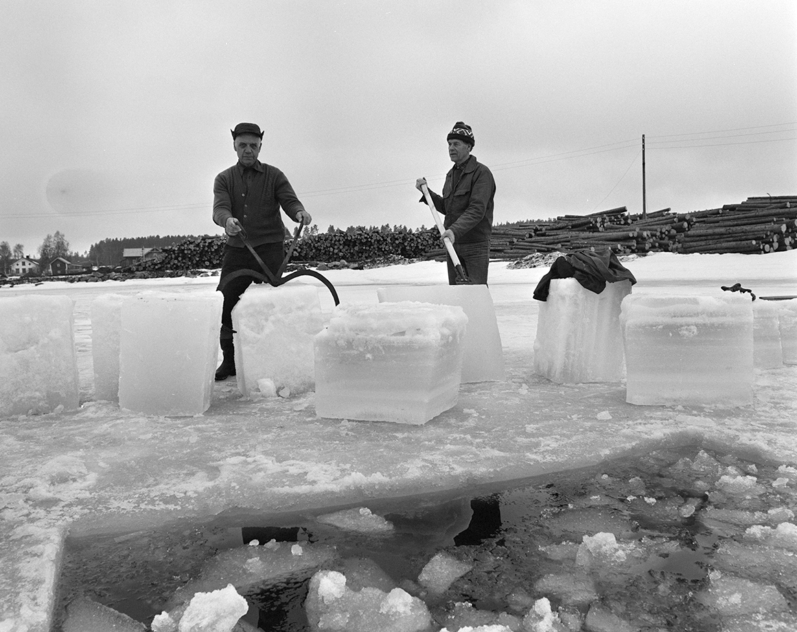 Isskjæring, Rokosjøen, Løten. Isblokker,