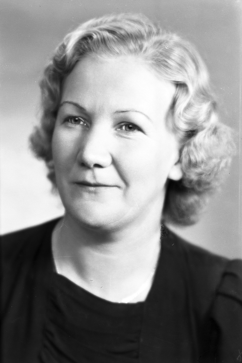 Fröken Linnéa Norin, Upplandsbodarna. 30 oktober 1944.