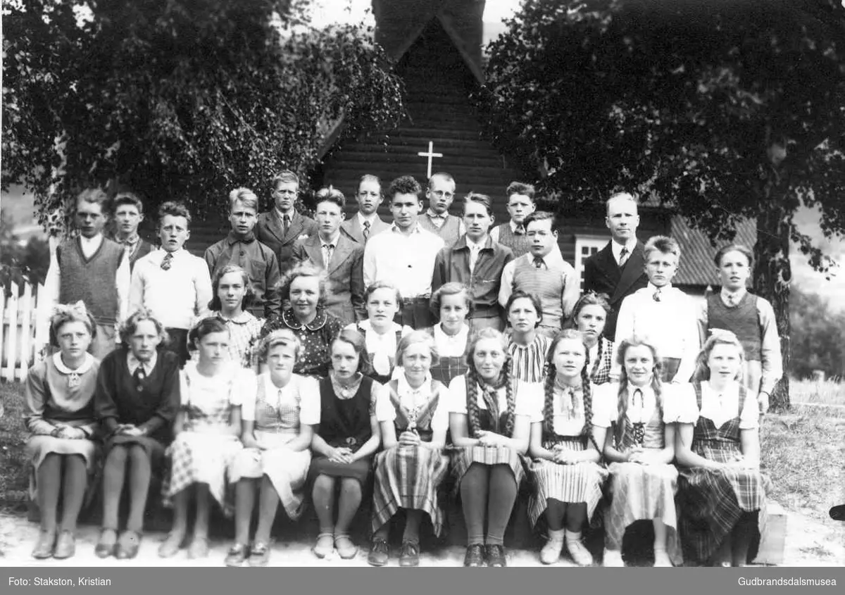 Konfirmasjon ved Skjåk kyrkje 1940