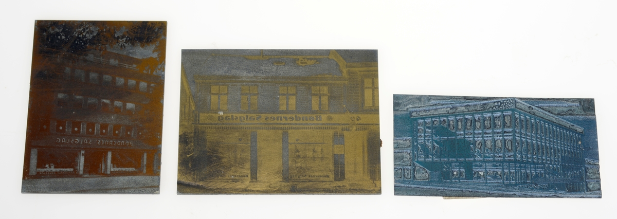 I alt 45 klisjeer som viser bygg knyttet til Bøndernes Salglslag i Trondheim fra 1921 og til det nye anlegget på Tunga stod klart i 1967. Det er også klisjeer med motiv fra Stjørdal, Levanger, Steinkjer og Oppdal. Det er også landskapsbilder.