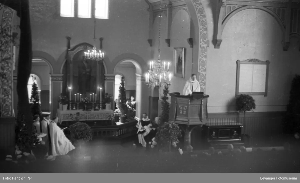 Minnegudstjeneste under Levangerdagene i 1936.
