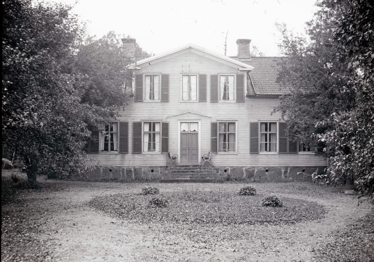 Den gamla prästgården i Finsjö.