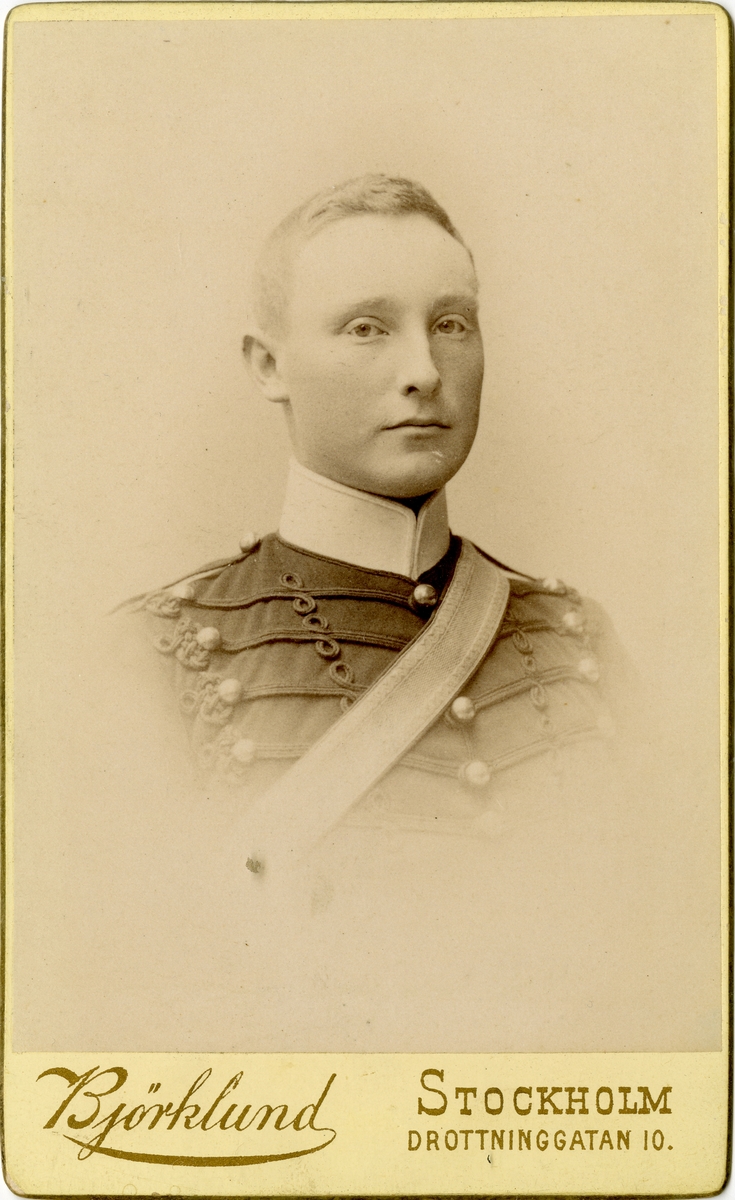 Porträtt av Georg Sylvan, volontär vid Wendes artilleriregemente A 3.