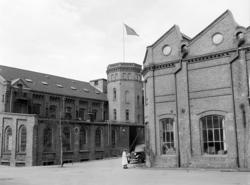 Seilduksfabrikken: Eksteriør. April 1952