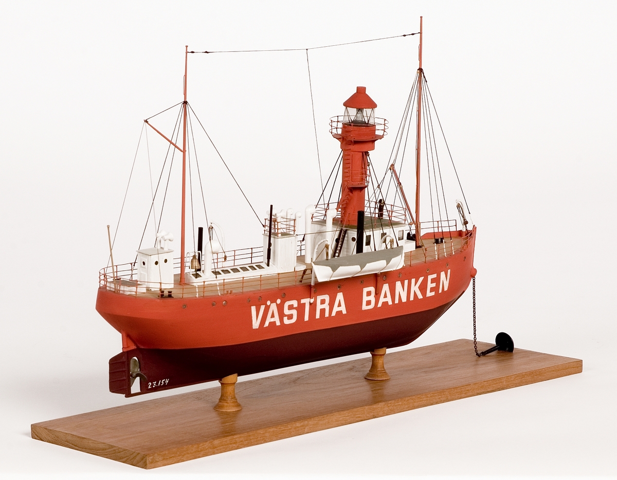Fartygsmodell av fyrskeppet VÄSTRA BANKEN.