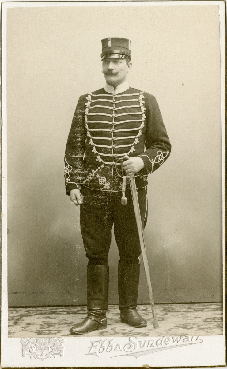 Porträtt av okänd soldat vid Livregementets husarer K 3.