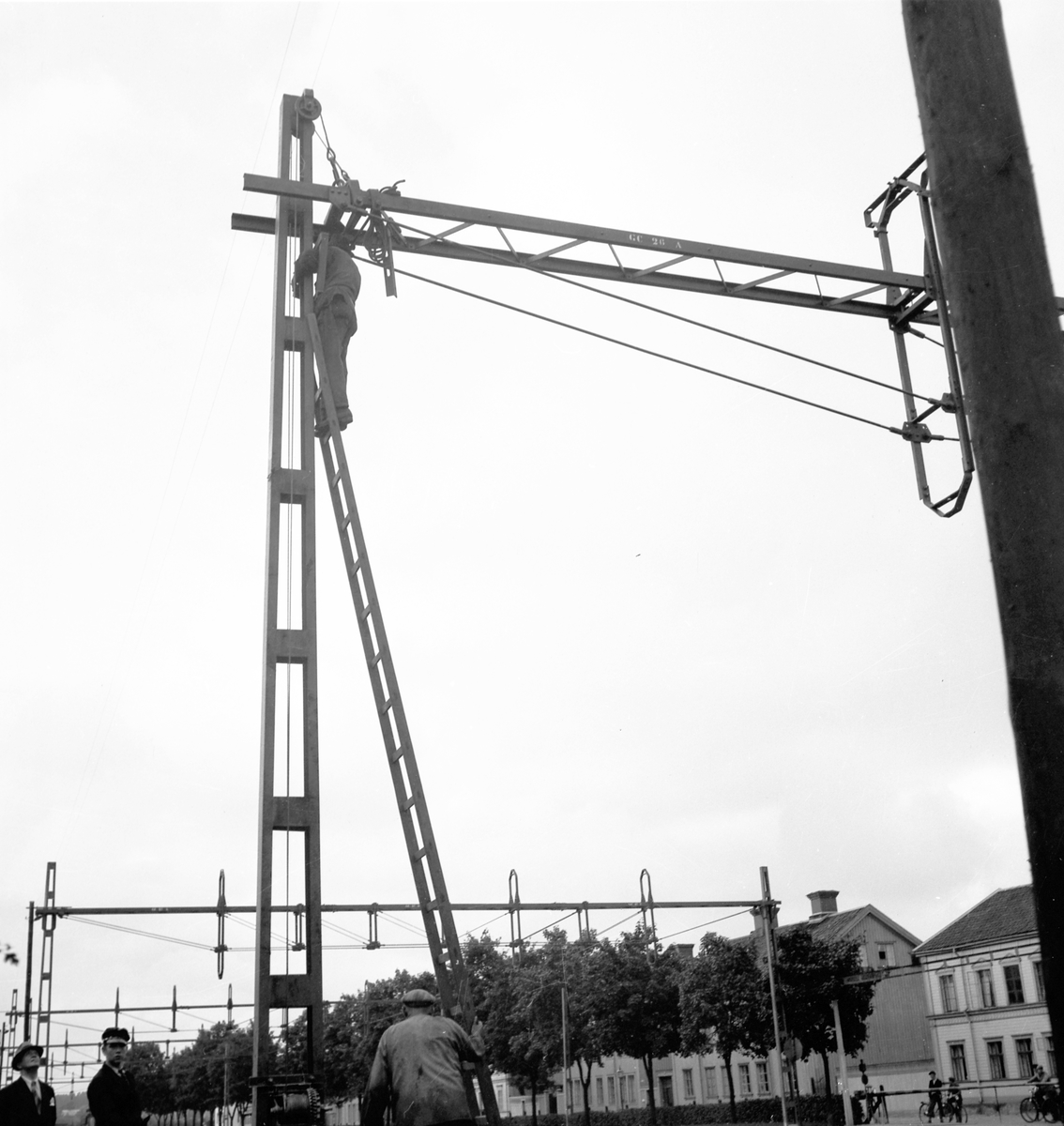 Reportage för Gefle Dagblad. Elektrificering av bangård. 1937