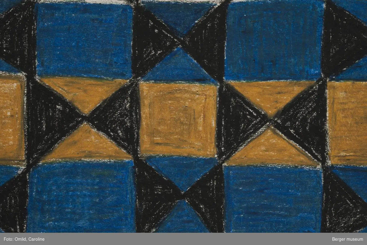 Mønsteret er inndelt som langsgående striper dekorert med trekantmønstre i svart