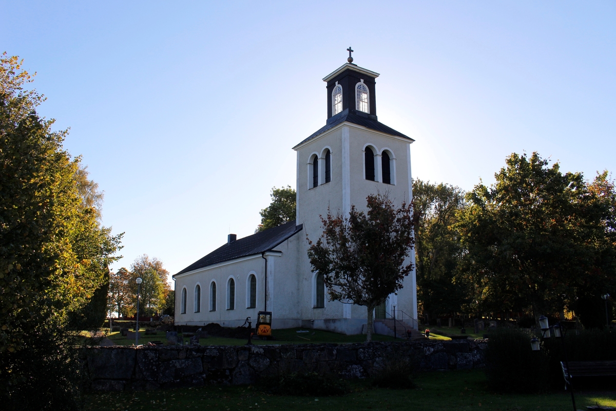 Arkeologisk schaktningsövervakning och undersökning,  Hagby kyrka, Hagby socken, Uppland 2016