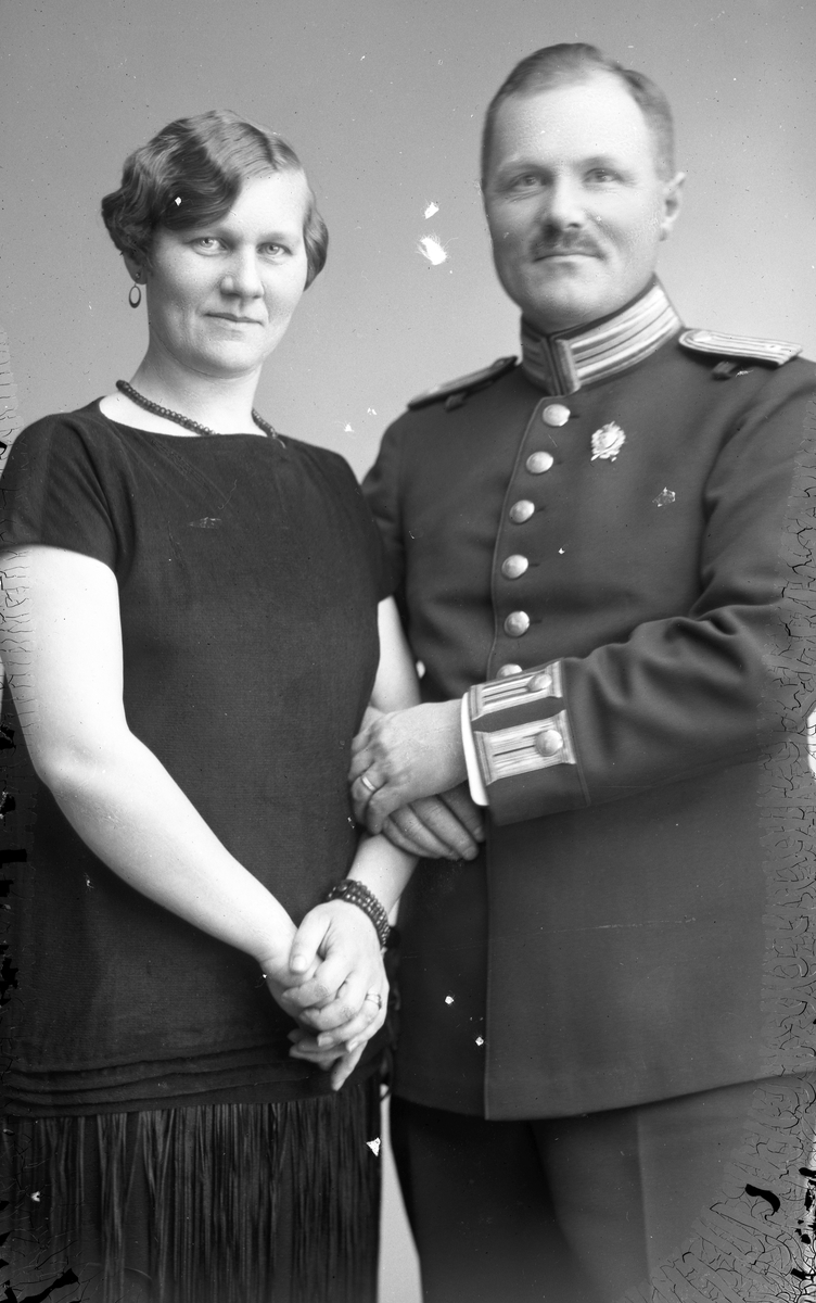 Fanjunkare H J Persson och fru Persson, Kungsbäck, Gävle