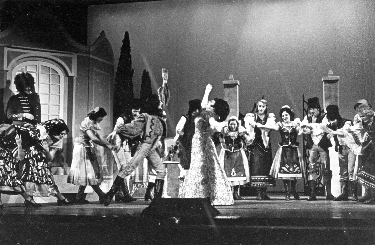 Underhållning. "Czardasfurstinna", Gefle Lyriska Teater 1965