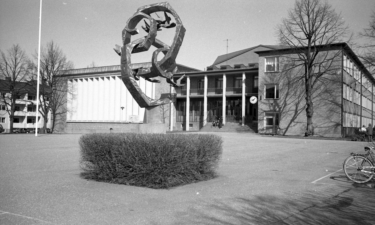 Polhemskolan, Kaserngatan 67, Gävle. Gymnasieskola. 1990.