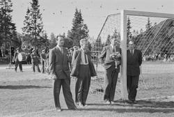 Turnstevne på Kippermoen.I mål Halvdan Blåfjell, helt til ve