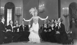 Wenche Foss i "Den glade enke".