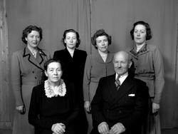 Ågot og Emil Eide med døttrene:
Ellen, Ingeborg, Oddlaug og 