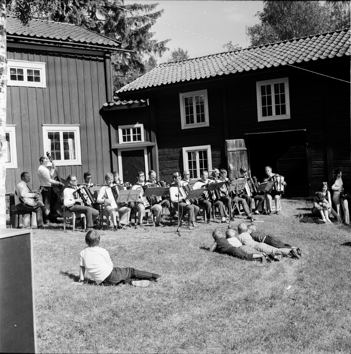 Arbrå,
Barnens Dag,
Juni 1971


