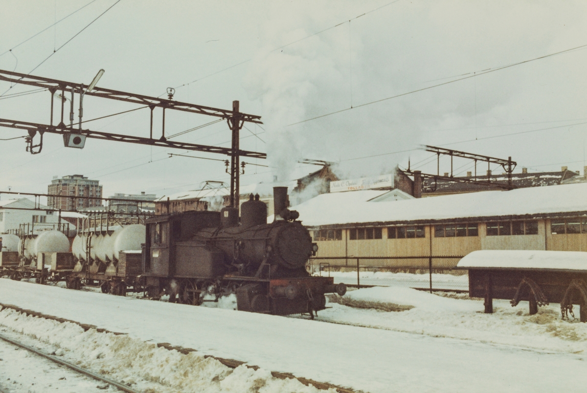 Skifting på Oslo Østbanestasjon med damplokomotive type 23b 441.