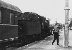 Damplokomotiv type 30b nr. 347 med godstog fra Skreia til Ei