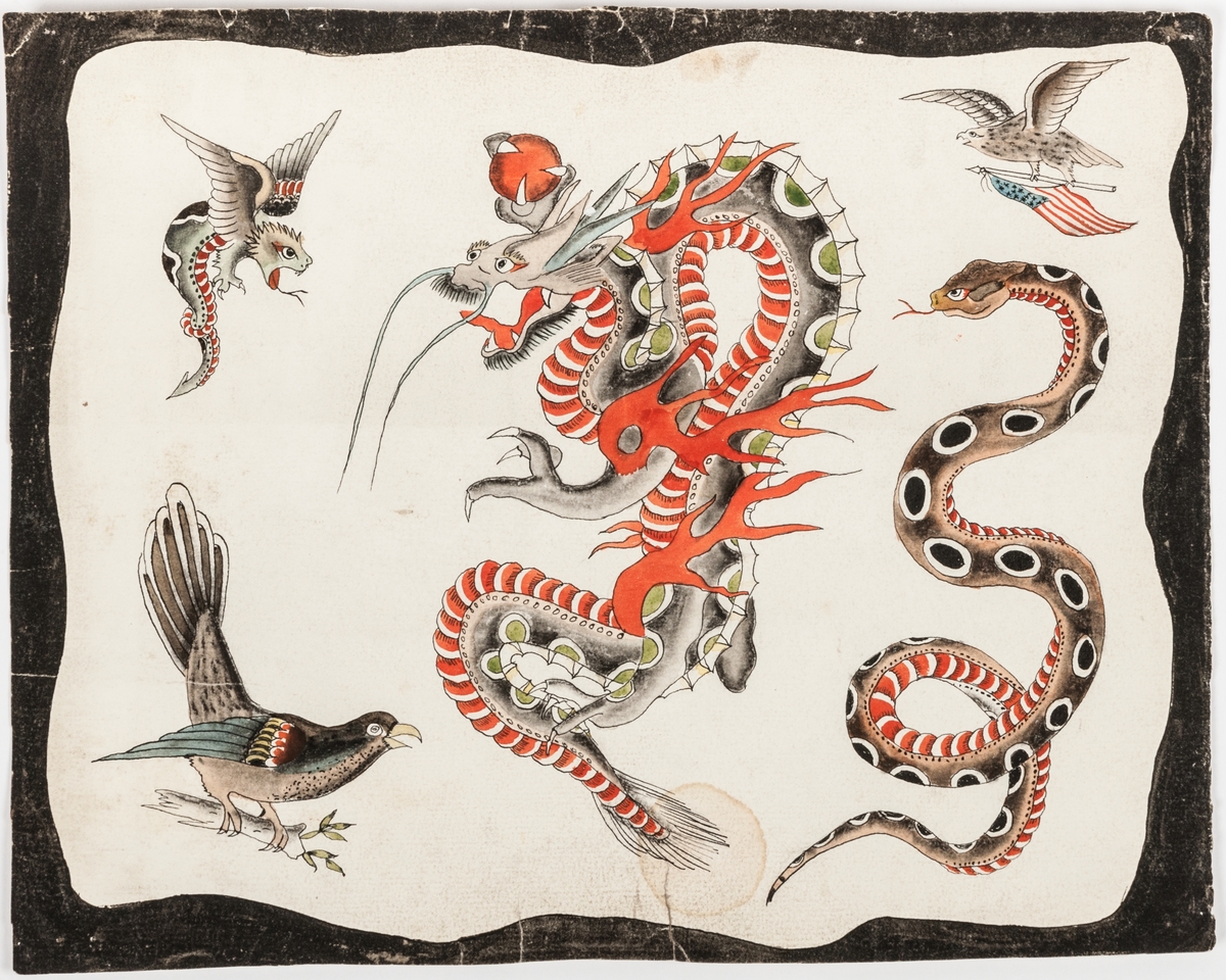 Tatueringsmönster med bild av drake, fåglar och orm.