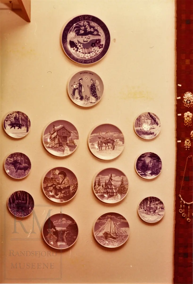 Interiør fra brukskunst og gavebutikk i Vassenden i Gran.