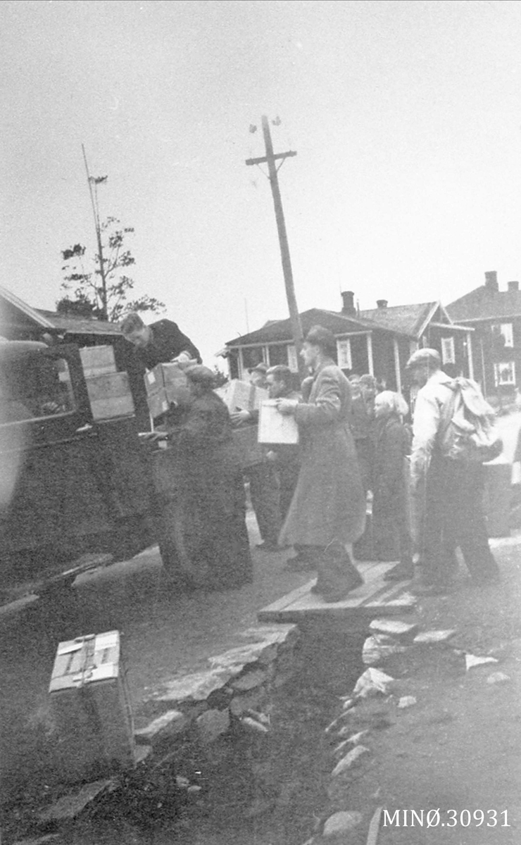 Innlevering av radioapparater ved bryggerhus nr. 1 under krigen