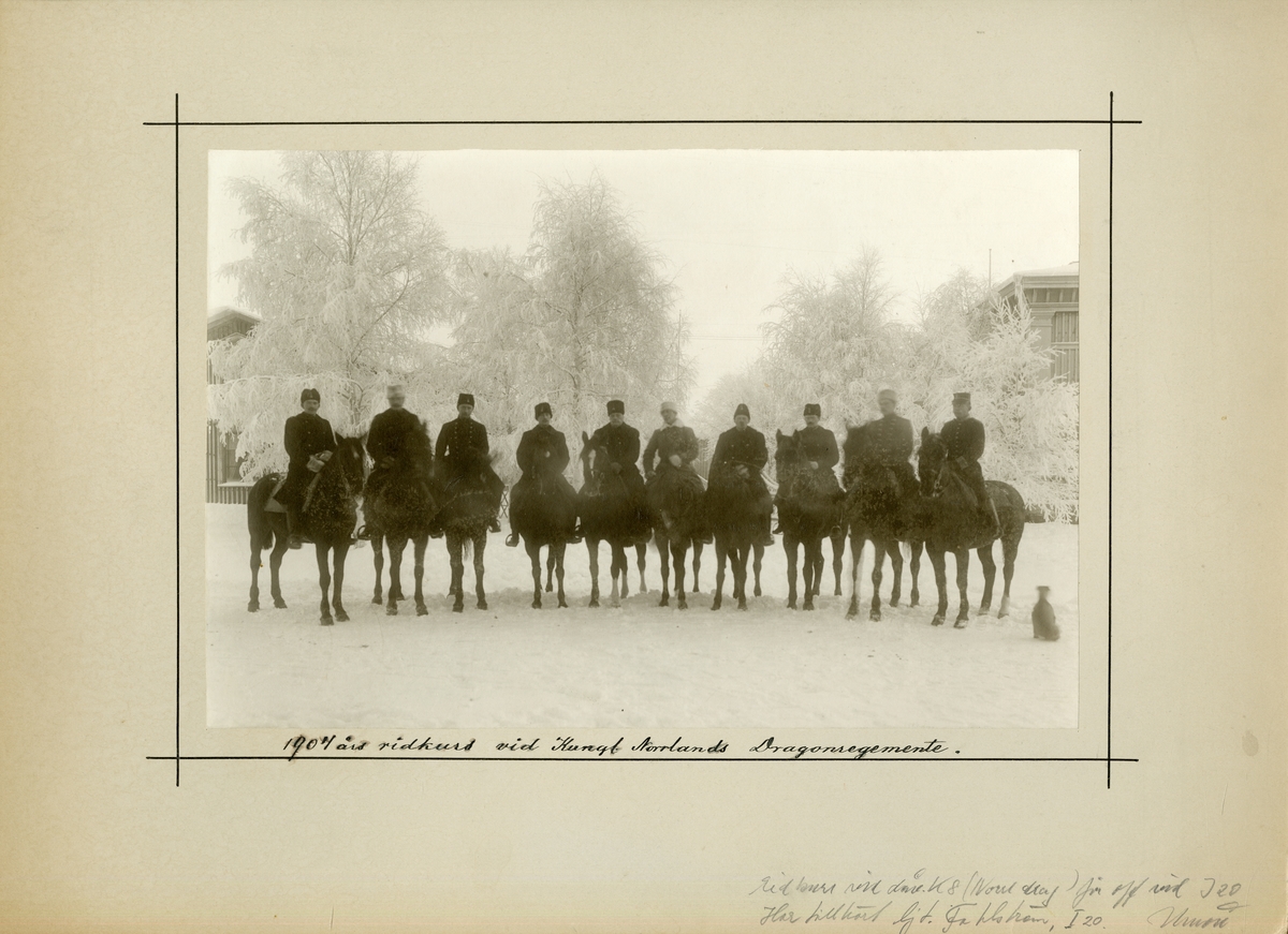 1904 års ridkurs vid Norrlands dragonregemente K 8.
