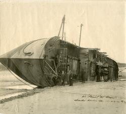 D/S 'Nanset' (b.1898) strandet ved Oxwick Bay nær Swansea