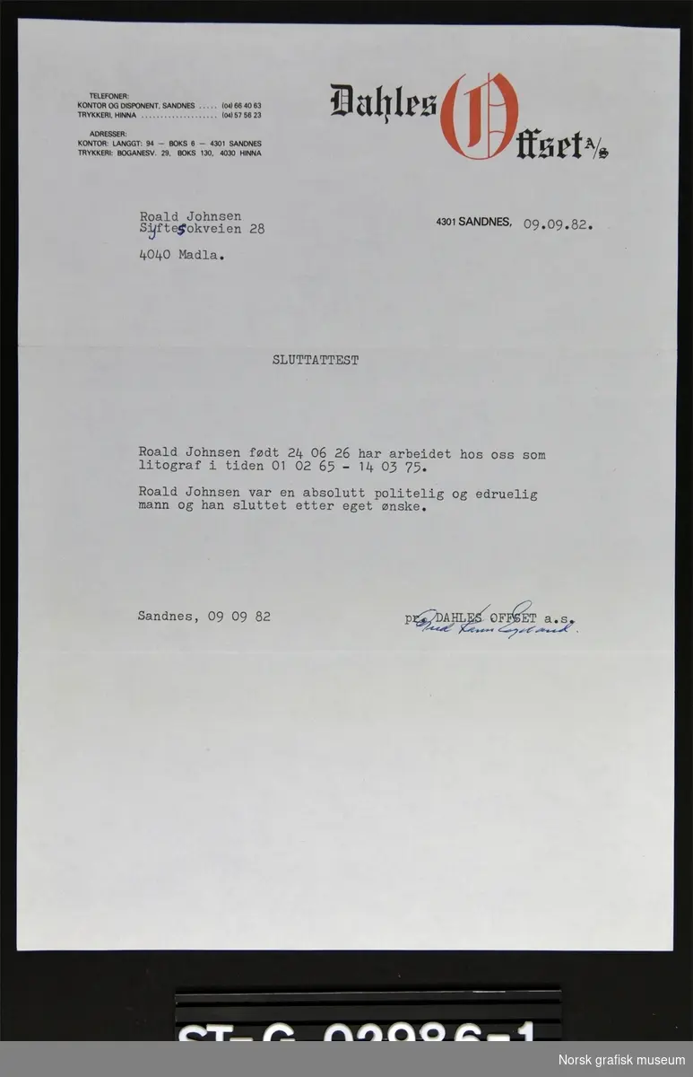 Maskinskrevet sluttattest fra Dahles Offset a.s. for litograf Roald Johnsen. Datert 9/9 1982.