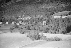 Oversiktsbilde, øverst til høyre Grøntuva, Harpefoss, Sør-Fr