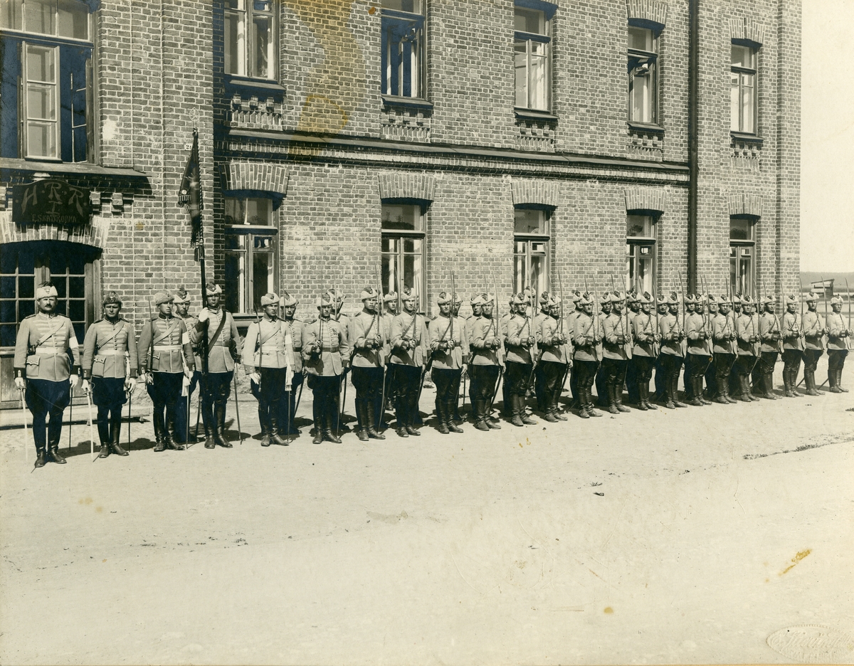 Tavastlands ryttarregemente uppställt för att motta regementets nya fana den 16 maj 1920.