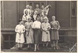 "Nordlysets Døtre" utenfor Arbeidersamfunnet.