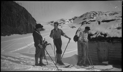 Skitur Fjellberg. Per og Alf Årseth, Reidar Gjissen, Tor Tør