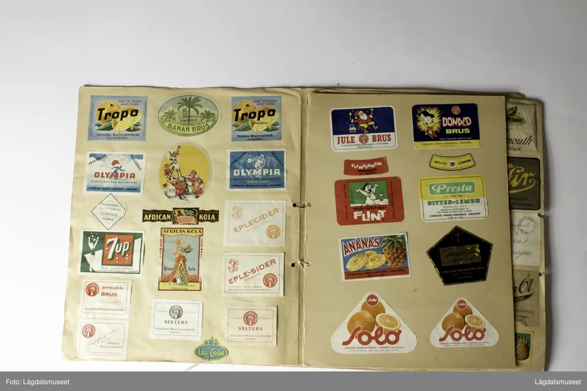 Etikettsamling av "Etiketter gjennom tidene".