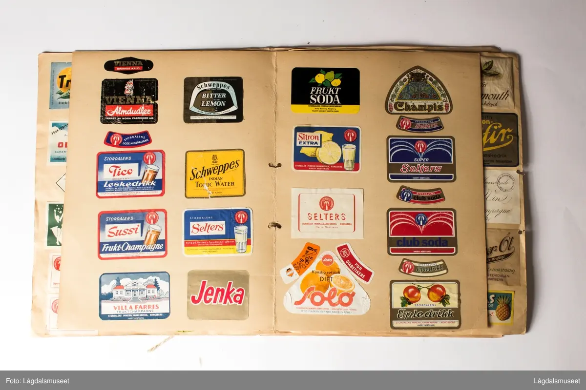 Etikettsamling av "Etiketter gjennom tidene".