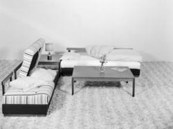 Sovebenk salongbord og hjørnebord.