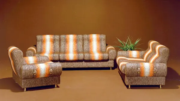 Salong. Sofagruppe med sofa og lenestol.