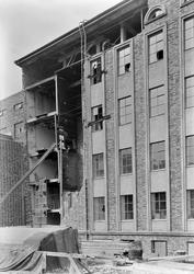 Bygningsskader etter eksplosjon ved I. C. Piene & Søn i Buvi