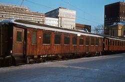 Personvogn litra B22 nr. 160 på Oslo V