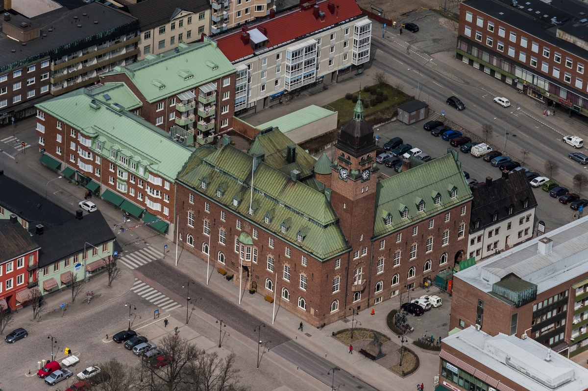 Flygfoto över Nässjö stadshus och tillhörande kvarter.