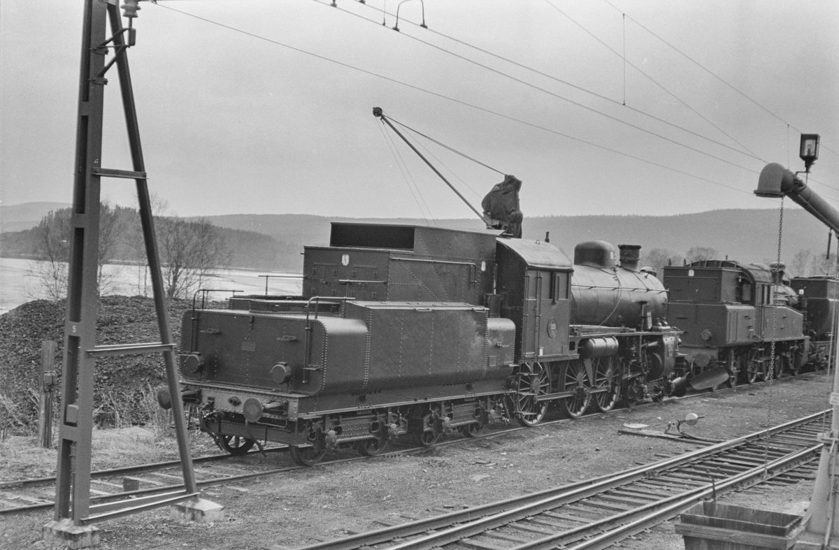 Svensk beredskapslokomotiv. Damplokomotiv type B nr. 1221.