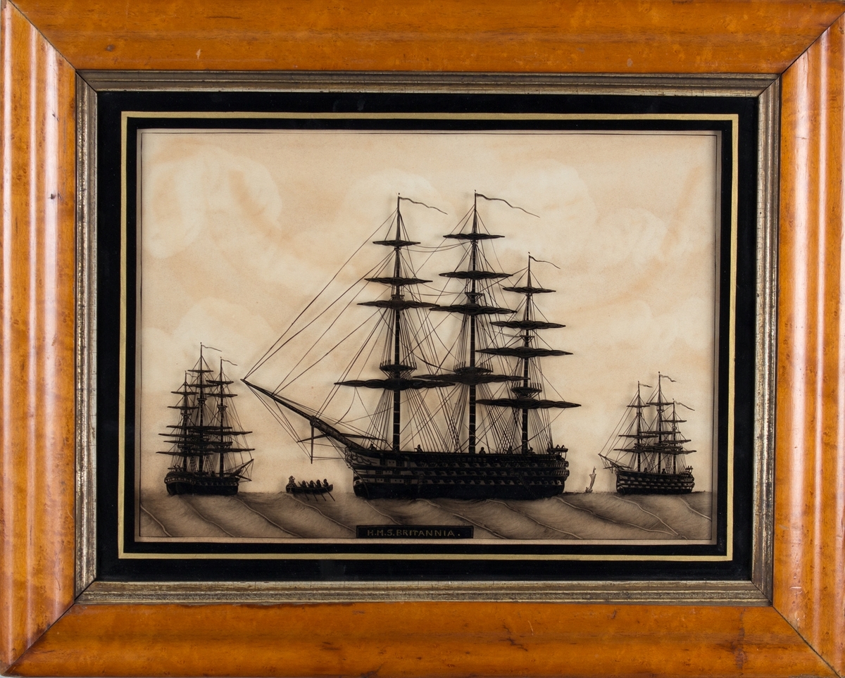 Skipsportrett av orlogsfartøyet H.M.S. BRITANNIA. Ser samme skip sett fra tre ulike vinkler samt en robåt.