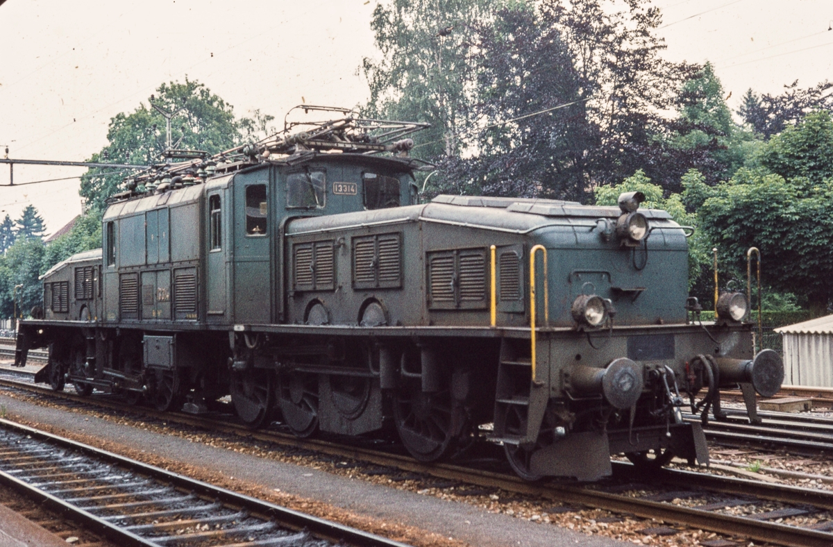 Sveitsisk elektrisk godstogslokomotiv type Be-6/8 nr. 13314, benevnt Krokodille. Lokomotivene av typen ble bygget i tiden 1919-1922.
