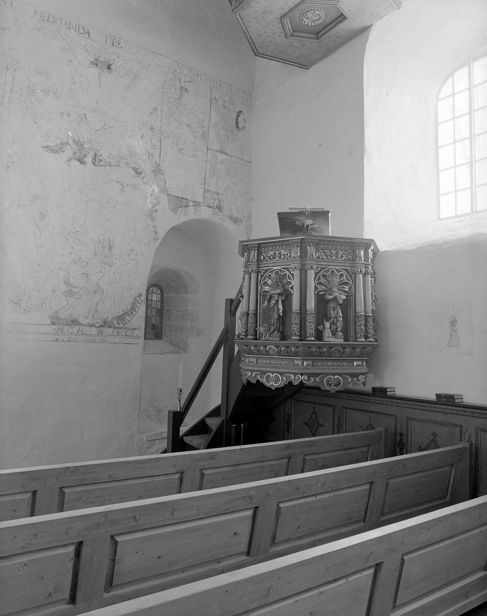 Interiør fra Byneset kirke