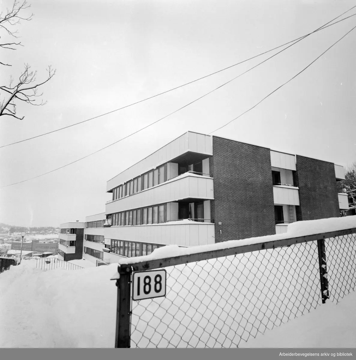 Kjelsåsveien nr. 188 hvor boligsameiet får en rettsak mot seg fordi de nektet en fremmedarbeider å kjøpe leilighet..Januar 1977.